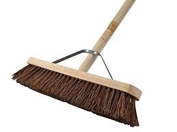 Stiff Bassine Broom + Handle & Stay - Image 2